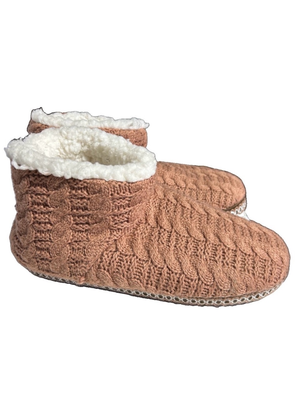 Muk Luks women’s slippers, size medium 7-8 brownish pink new without box